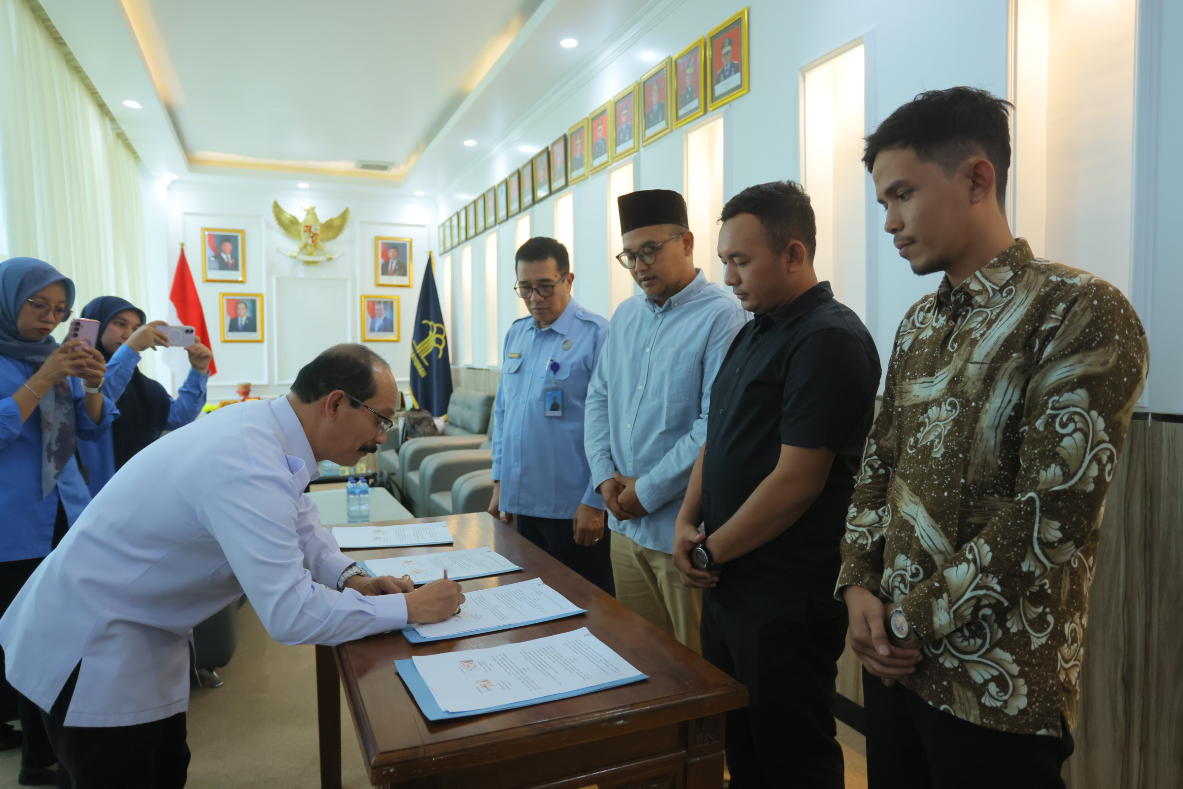 Perkuat Publikasi dan Akses Informasi Publik, Kemenkum Aceh Gandeng Harian Rakyat Aceh 